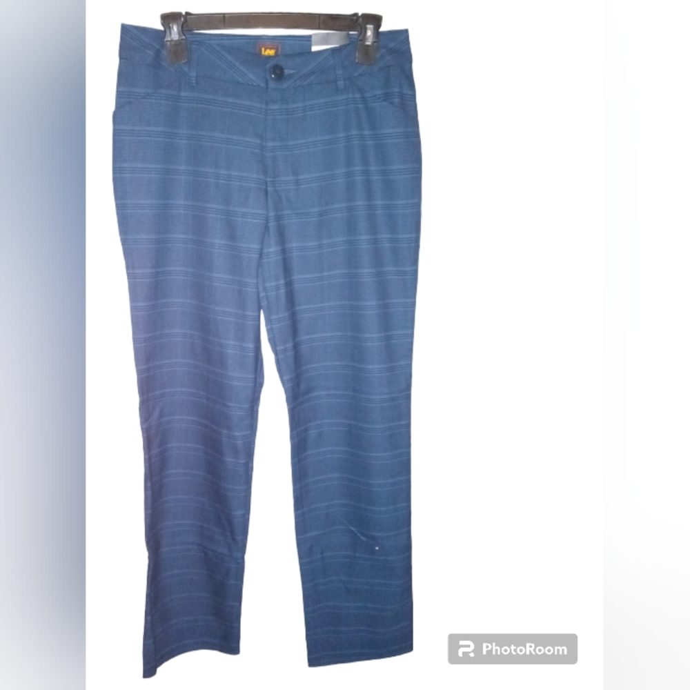 📍2 for $20 Woman's Lee Pants Size 6 Medium